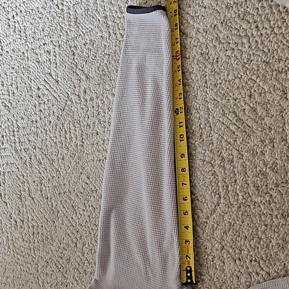 Eddie Bauer Cream Waffle Pattern pullover Size M - Picture 8 of 8